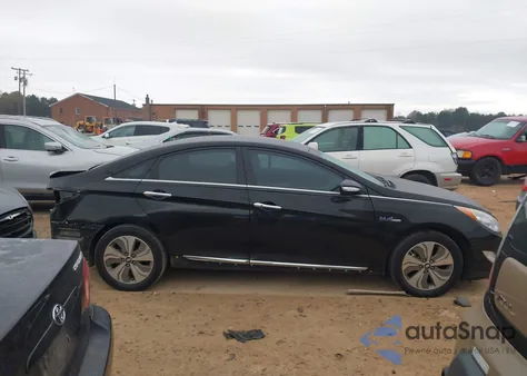 2015 Hyundai Sonata Hybrid Limited z USA, uszkodzony, nr VIN KMHEC4A4XFA125060